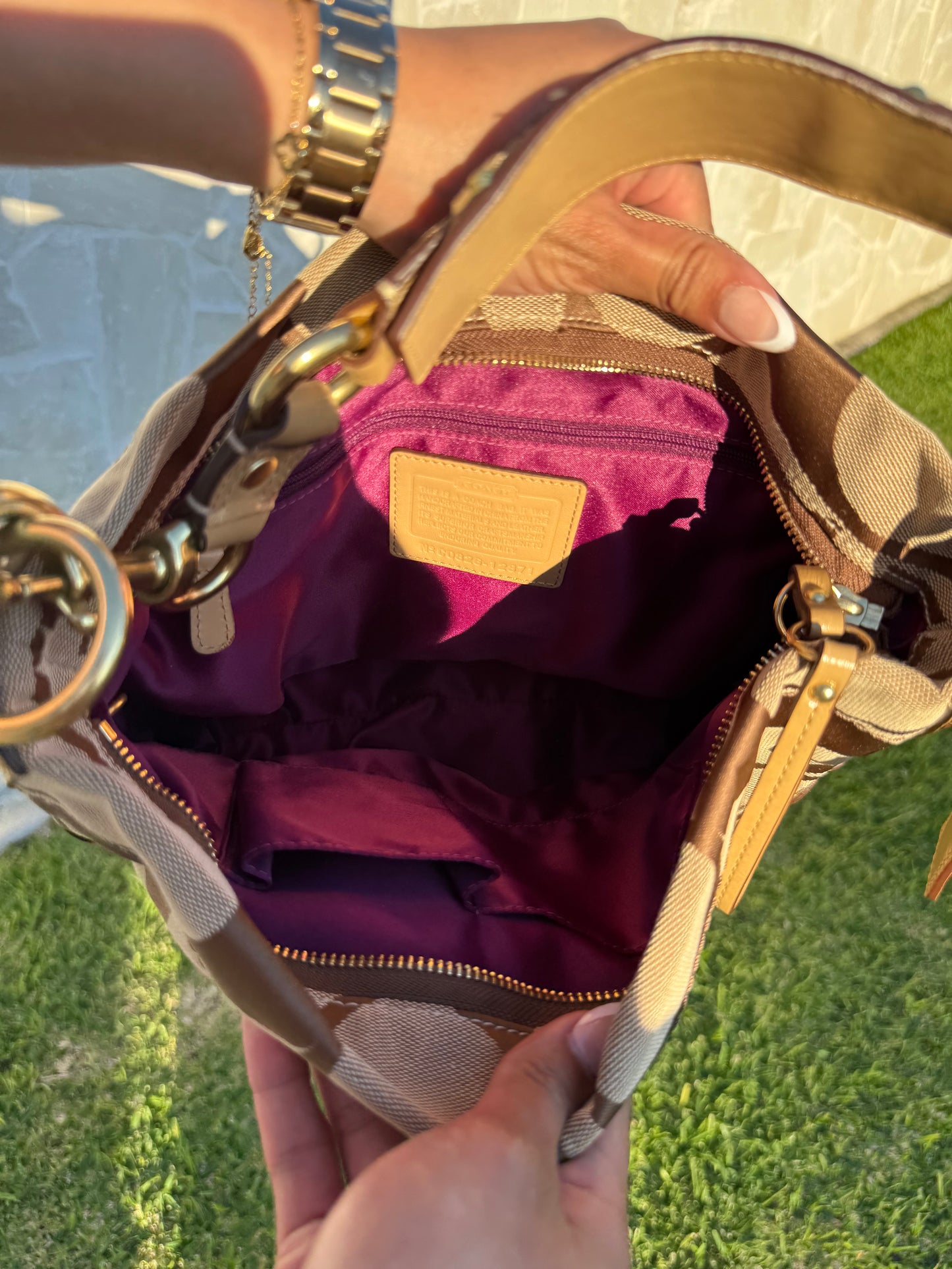 Coach Carly Hobo